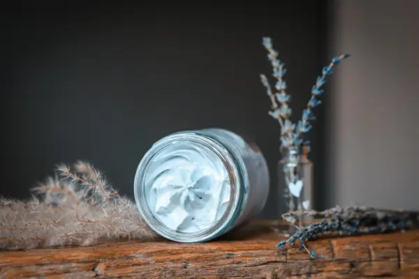 Handgemachte Bio-Körperbutter Lavendel | Renavida – Bild 2